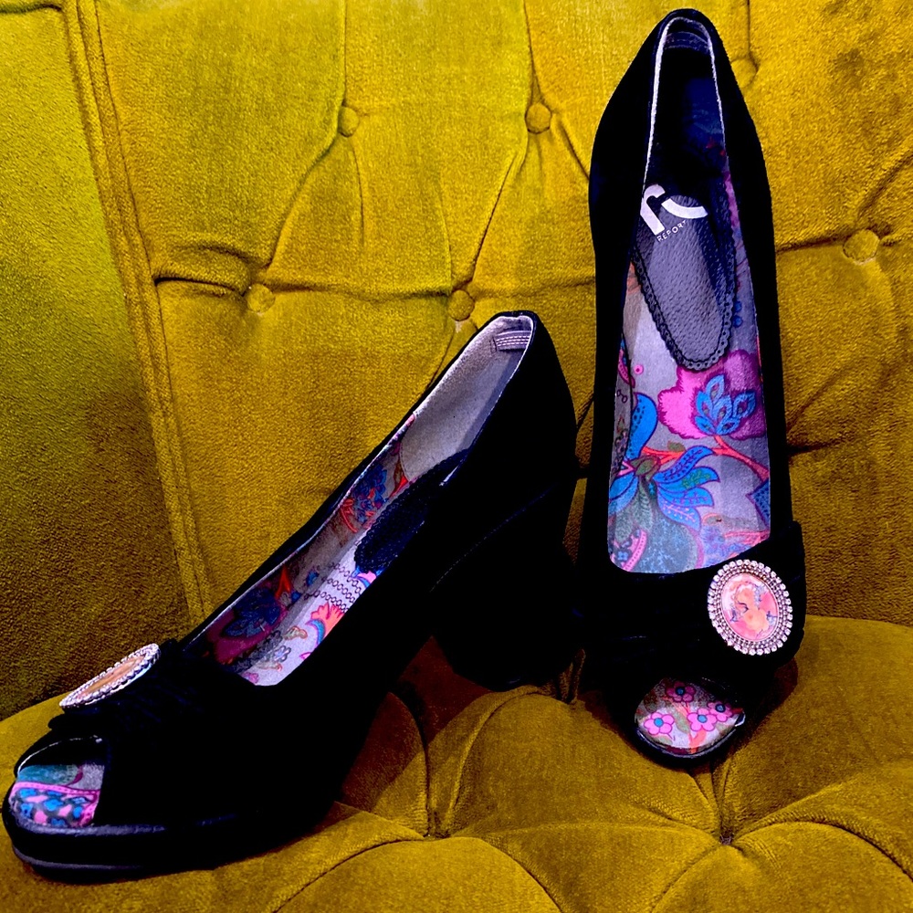 Black Cameo heels with small platform, size 10